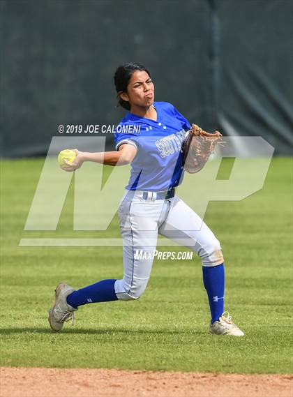 Thumbnail 3 in Taft vs  South San Antonio (NISD Softball Tournament) photogallery.