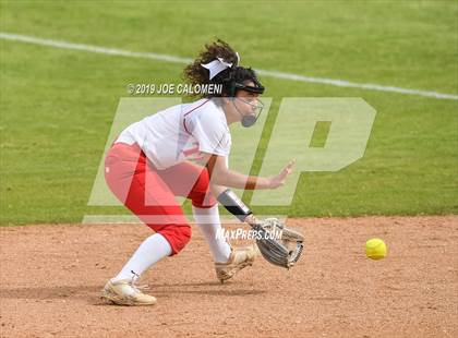 Thumbnail 3 in Taft vs  South San Antonio (NISD Softball Tournament) photogallery.
