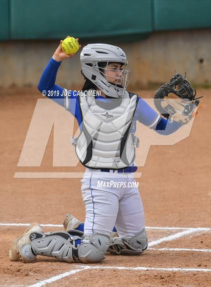 Thumbnail 3 in Taft vs  South San Antonio (NISD Softball Tournament) photogallery.