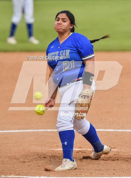 Thumbnail 3 in Taft vs  South San Antonio (NISD Softball Tournament) photogallery.