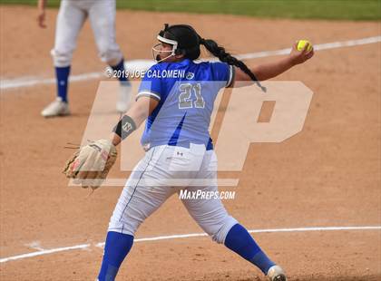 Thumbnail 3 in Taft vs  South San Antonio (NISD Softball Tournament) photogallery.