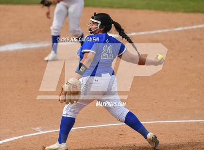 Thumbnail 3 in Taft vs  South San Antonio (NISD Softball Tournament) photogallery.