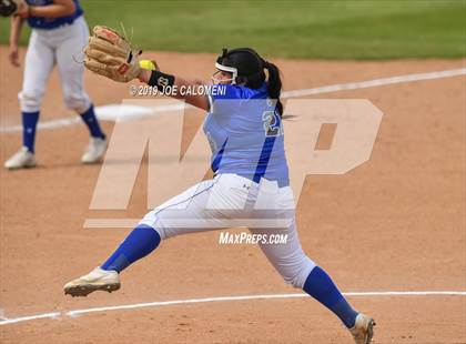 Thumbnail 2 in Taft vs  South San Antonio (NISD Softball Tournament) photogallery.