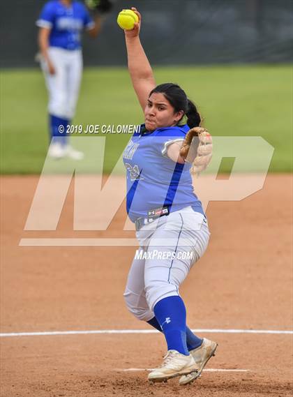 Thumbnail 1 in Taft vs  South San Antonio (NISD Softball Tournament) photogallery.