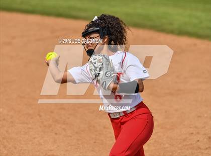 Thumbnail 2 in Taft vs  South San Antonio (NISD Softball Tournament) photogallery.