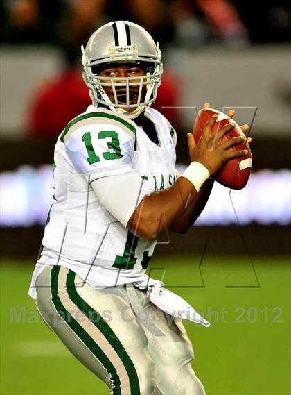 Thumbnail 1 in De La Salle vs. Centennial (CIF State Open Division Final) photogallery.