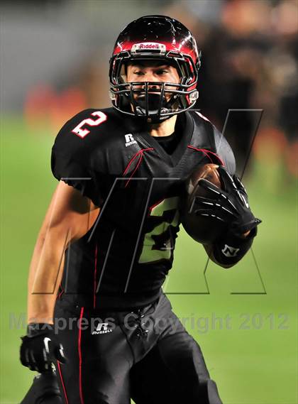 Thumbnail 1 in De La Salle vs. Centennial (CIF State Open Division Final) photogallery.