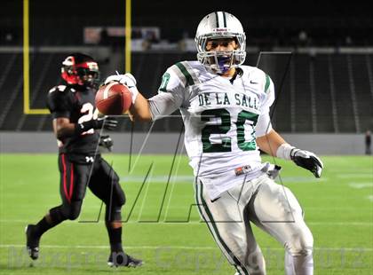 Thumbnail 1 in De La Salle vs. Centennial (CIF State Open Division Final) photogallery.