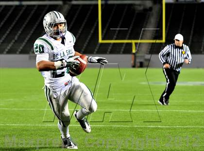 Thumbnail 2 in De La Salle vs. Centennial (CIF State Open Division Final) photogallery.