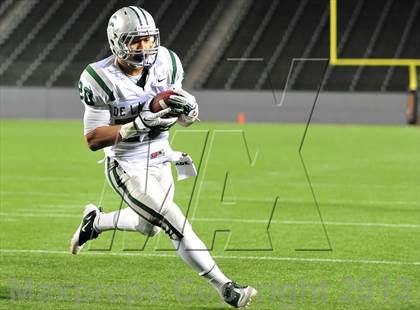 Thumbnail 1 in De La Salle vs. Centennial (CIF State Open Division Final) photogallery.