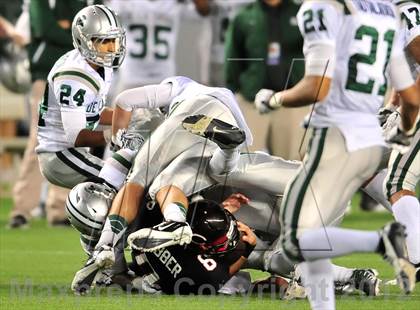 Thumbnail 1 in De La Salle vs. Centennial (CIF State Open Division Final) photogallery.