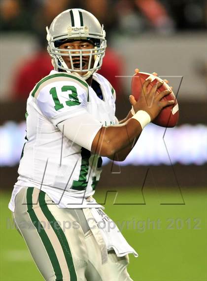 Thumbnail 2 in De La Salle vs. Centennial (CIF State Open Division Final) photogallery.