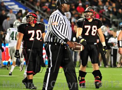 Thumbnail 1 in De La Salle vs. Centennial (CIF State Open Division Final) photogallery.
