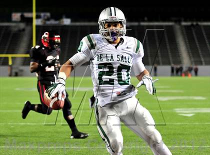 Thumbnail 2 in De La Salle vs. Centennial (CIF State Open Division Final) photogallery.