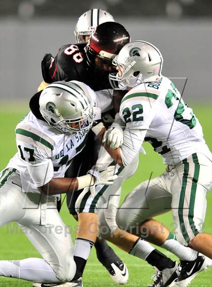 Thumbnail 3 in De La Salle vs. Centennial (CIF State Open Division Final) photogallery.