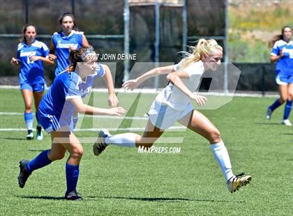 Thumbnail 3 in Farmington vs. Bosque photogallery.
