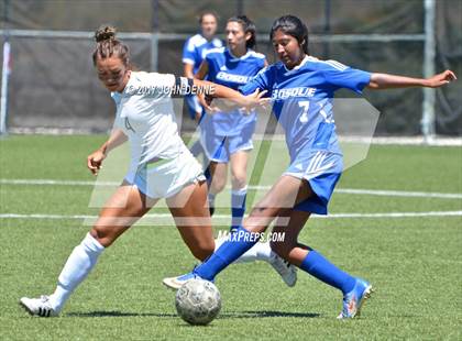 Thumbnail 1 in Farmington vs. Bosque photogallery.