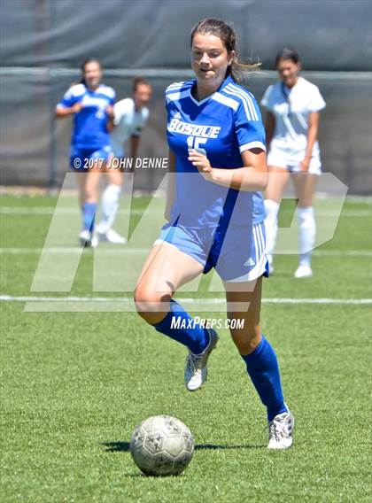 Thumbnail 1 in Farmington vs. Bosque photogallery.