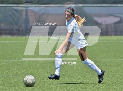 Thumbnail 3 in Farmington vs. Bosque photogallery.