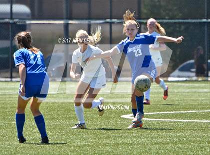 Thumbnail 3 in Farmington vs. Bosque photogallery.
