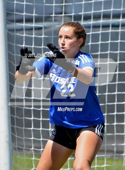 Thumbnail 3 in Farmington vs. Bosque photogallery.