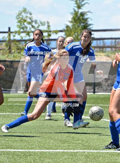 Thumbnail 3 in Farmington vs. Bosque photogallery.