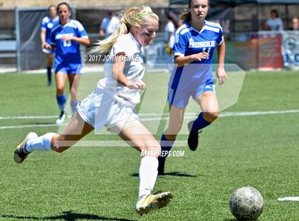 Thumbnail 1 in Farmington vs. Bosque photogallery.