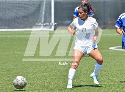 Thumbnail 3 in Farmington vs. Bosque photogallery.