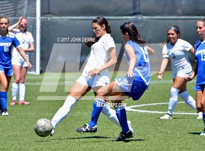 Thumbnail 2 in Farmington vs. Bosque photogallery.