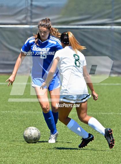 Thumbnail 3 in Farmington vs. Bosque photogallery.