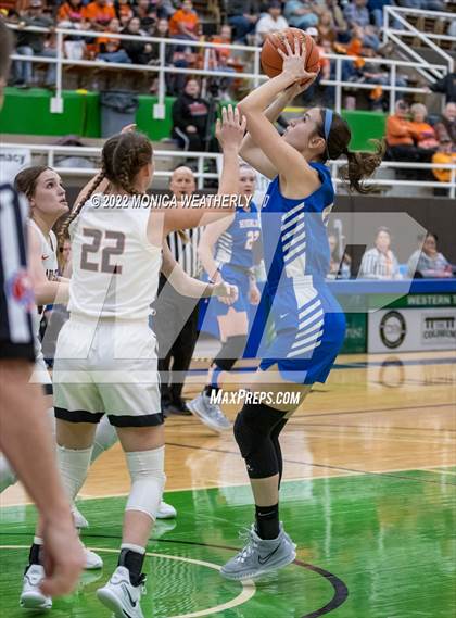 Thumbnail 3 in Robert Lee vs. Highland (UIL 1A Regional Semifinal) photogallery.