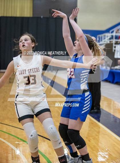 Thumbnail 1 in Robert Lee vs. Highland (UIL 1A Regional Semifinal) photogallery.