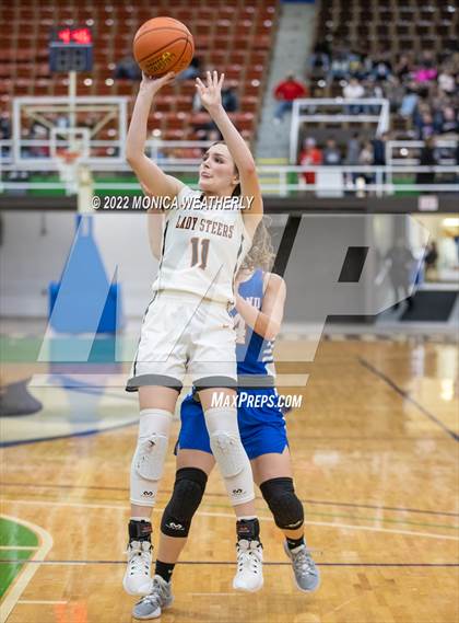 Thumbnail 3 in Robert Lee vs. Highland (UIL 1A Regional Semifinal) photogallery.