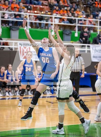 Thumbnail 2 in Robert Lee vs. Highland (UIL 1A Regional Semifinal) photogallery.
