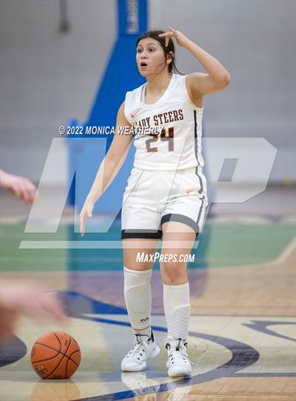 Thumbnail 3 in Robert Lee vs. Highland (UIL 1A Regional Semifinal) photogallery.