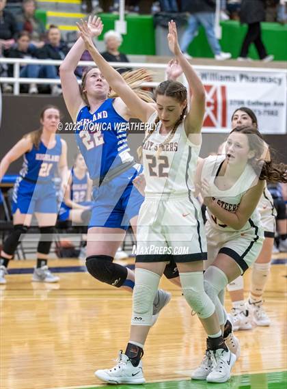 Thumbnail 3 in Robert Lee vs. Highland (UIL 1A Regional Semifinal) photogallery.