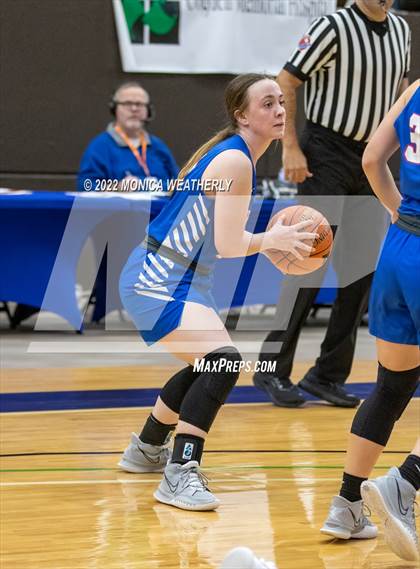 Thumbnail 3 in Robert Lee vs. Highland (UIL 1A Regional Semifinal) photogallery.