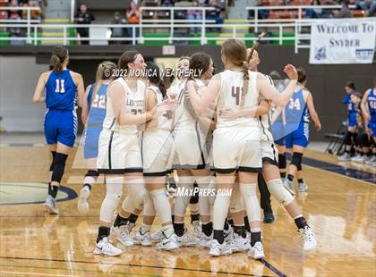 Thumbnail 3 in Robert Lee vs. Highland (UIL 1A Regional Semifinal) photogallery.