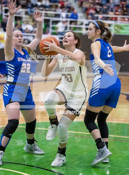 Thumbnail 2 in Robert Lee vs. Highland (UIL 1A Regional Semifinal) photogallery.