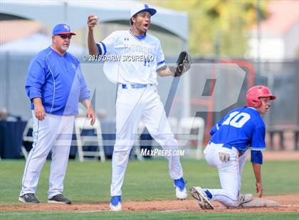 Thumbnail 2 in Mountain View vs. Basic (Boras Classic) photogallery.