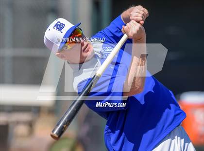 Thumbnail 1 in Mountain View vs. Basic (Boras Classic) photogallery.