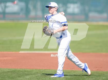 Thumbnail 2 in Mountain View vs. Basic (Boras Classic) photogallery.