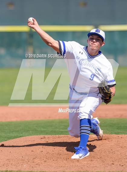 Thumbnail 2 in Mountain View vs. Basic (Boras Classic) photogallery.