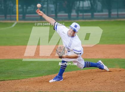 Thumbnail 1 in Mountain View vs. Basic (Boras Classic) photogallery.
