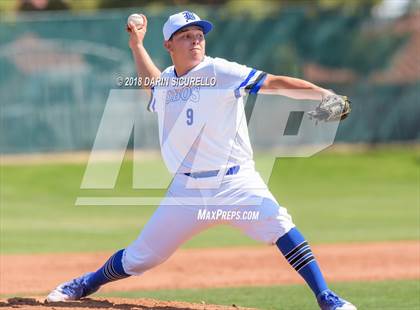 Thumbnail 2 in Mountain View vs. Basic (Boras Classic) photogallery.