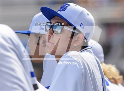 Thumbnail 2 in Mountain View vs. Basic (Boras Classic) photogallery.