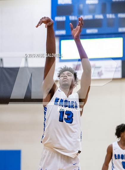 Thumbnail 1 in Federal Way vs. Union (WIAA 4A W. Central District Semi-Final) photogallery.