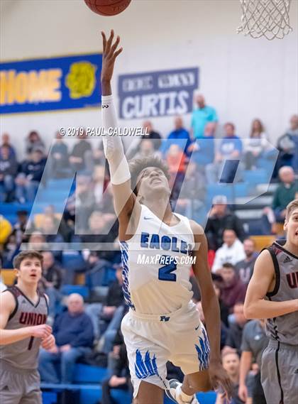 Thumbnail 1 in Federal Way vs. Union (WIAA 4A W. Central District Semi-Final) photogallery.