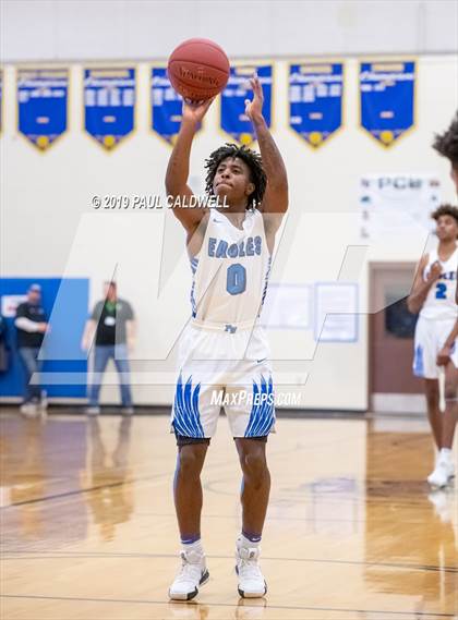 Thumbnail 1 in Federal Way vs. Union (WIAA 4A W. Central District Semi-Final) photogallery.