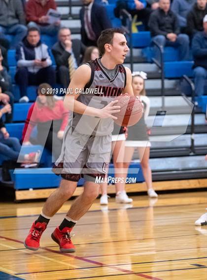 Thumbnail 2 in Federal Way vs. Union (WIAA 4A W. Central District Semi-Final) photogallery.